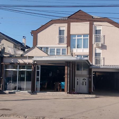 Fine Suites Ni Eksteriør bilde
