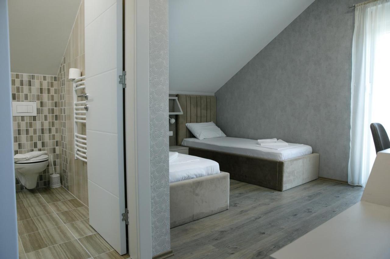 Fine Suites Ni Eksteriør bilde